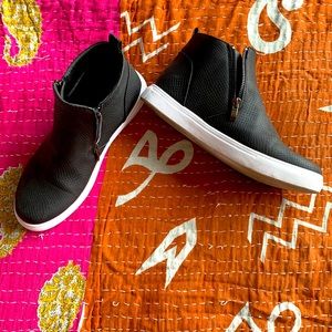 Black shoes white souls